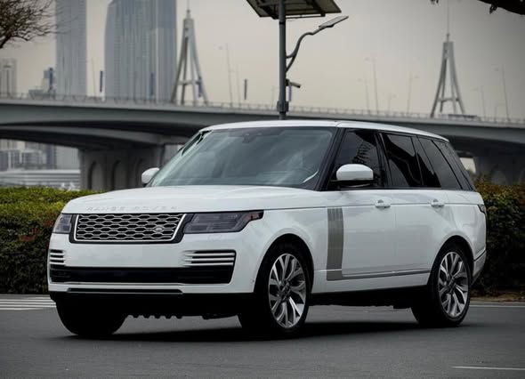 رنج روفر فوغ 2020 - صورة 1