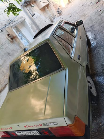 ميتسوبيشي لانسر 1983 - صورة 2