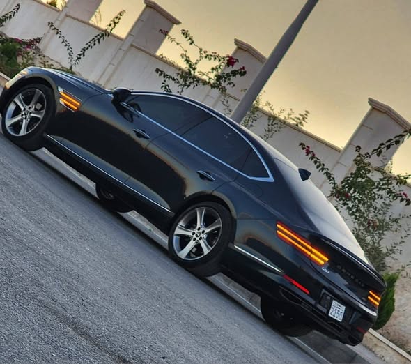جينسس G80 2022 - صورة 3