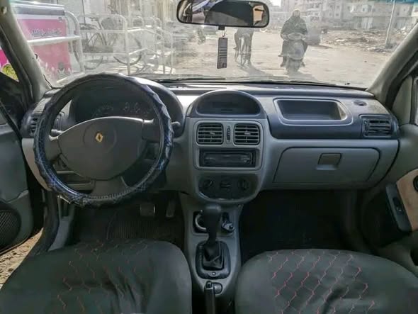 رينو ميغان 2006 - صورة 1