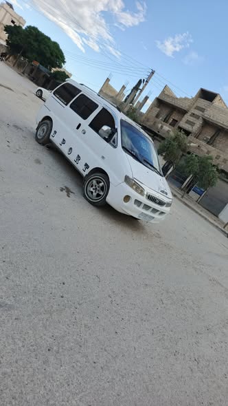 هيونداي ستاركس 2005 - صورة 2