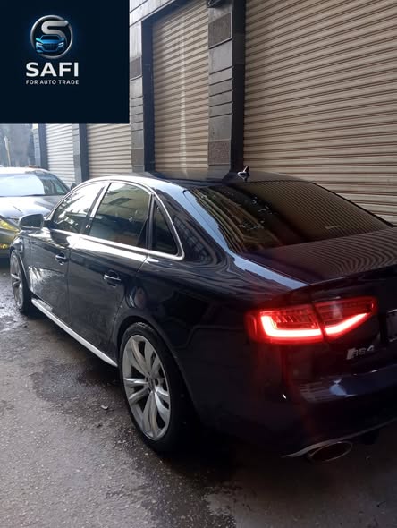 أودي RS4 2013 - صورة 4