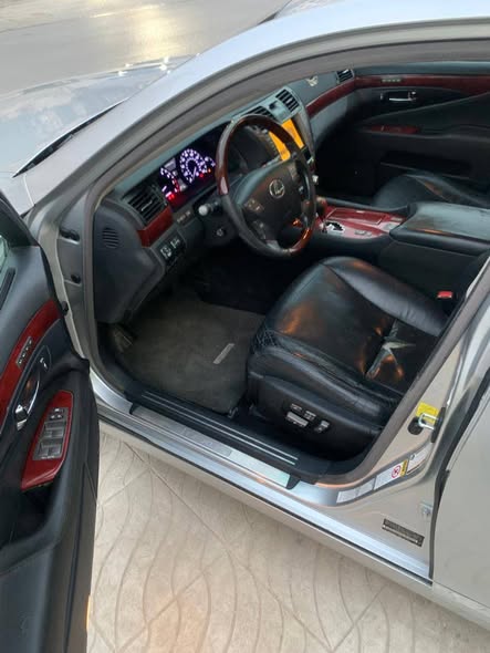 لكزس LS460 2012 - صورة 5