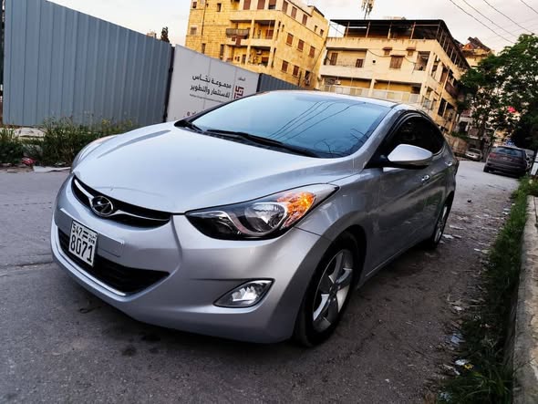 هيونداي افانتي 2012 - صورة 2