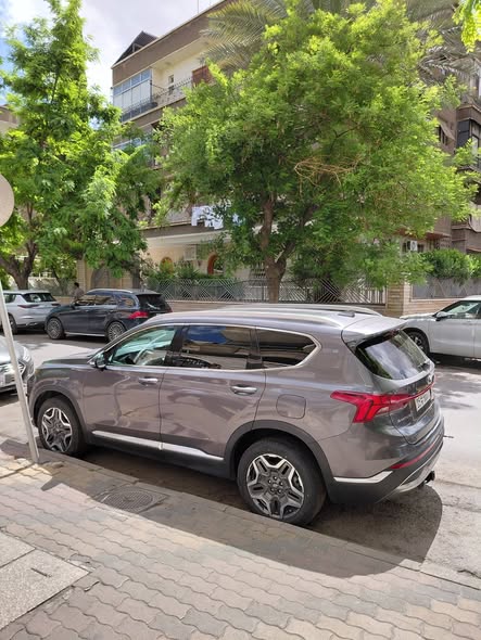 هيونداي سنتافيه 2023 - صورة 5