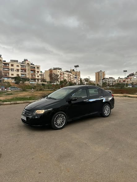 هوندا سيتي 2009 - صورة 1