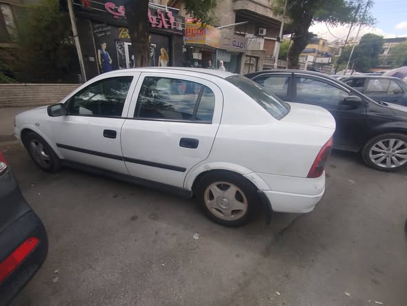 اوبل استرا 2000 - صورة 2