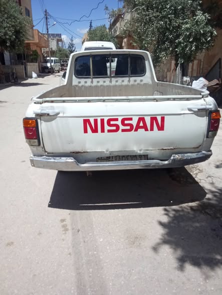نيسان 1200 1992 - صورة 1