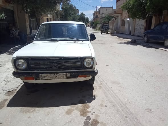 نيسان 1200 1992 - صورة 3