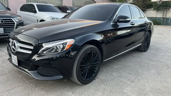 مرسيدس C300 2015 - صورة 3