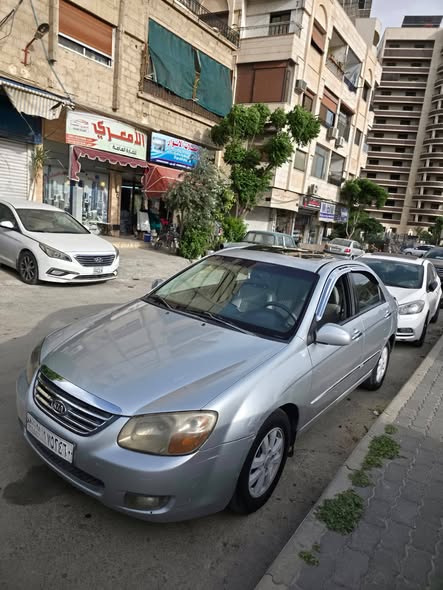 كيا سيراتو 2008 - صورة 1