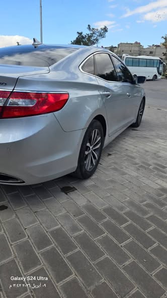 هيونداي آزيرا 2012 - صورة 2