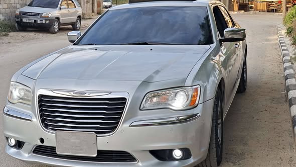 كرايسلر 300 2012 - صورة 2
