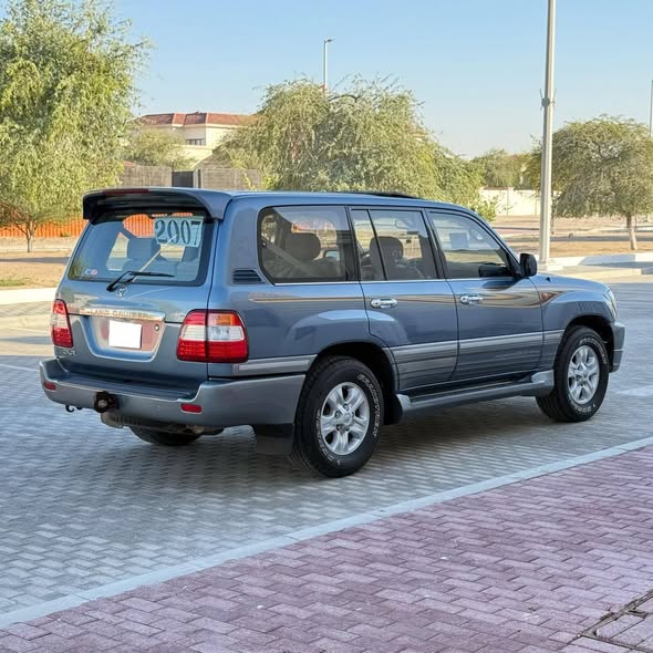تويوتا لاندكروزر 2007 - صورة 3