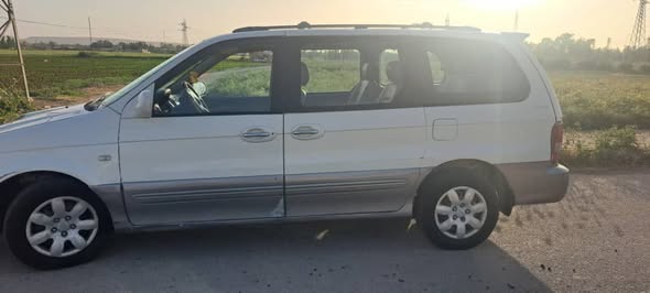 كيا كرنفال 2003 - صورة 4