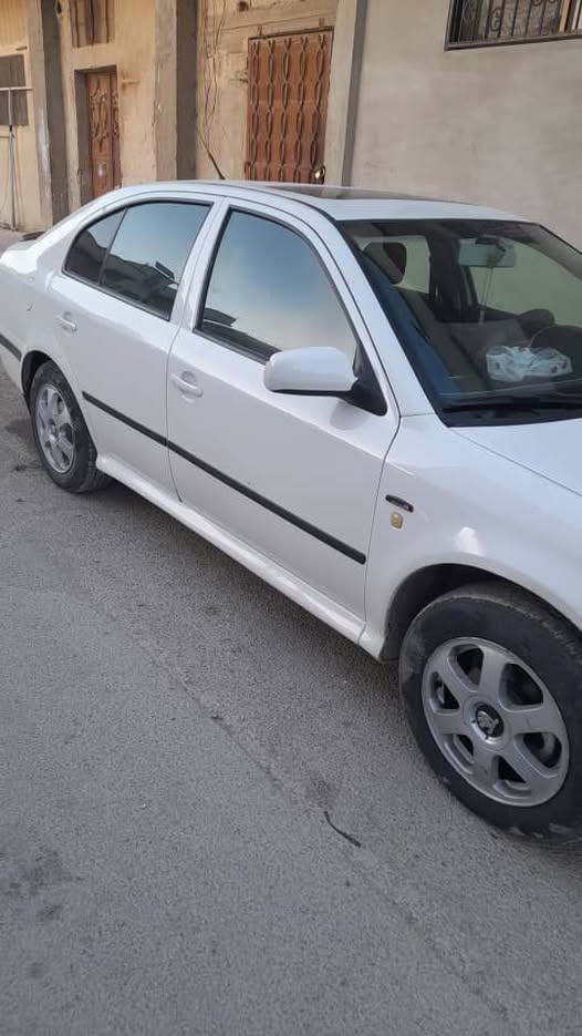 سكودا اوكتافيا 2001