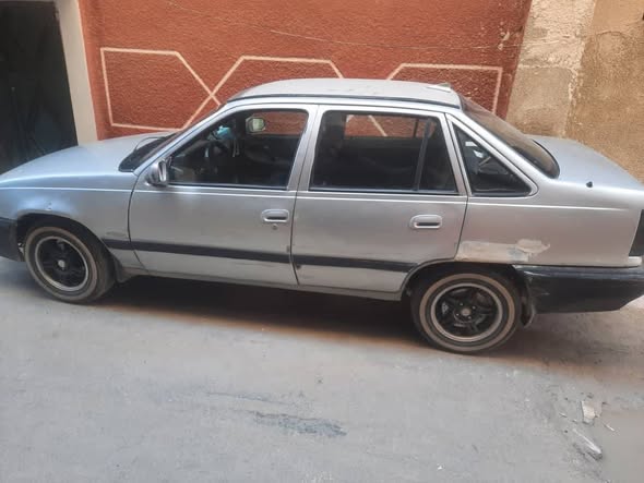 دايو ريسر 1993 - صورة 4