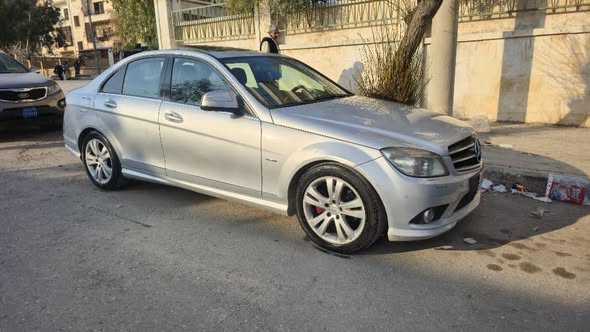 مرسيدس C220 2011 - صورة 3