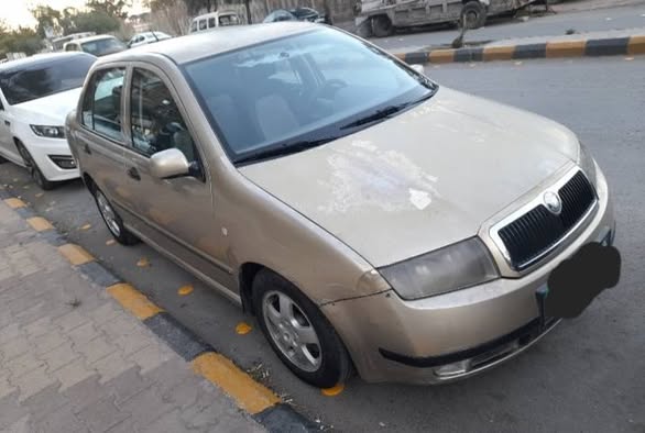 سكودا فابيا 2003 - صورة 2