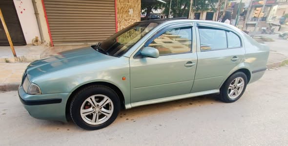 سكودا أوكتافيا 2002 - صورة 2