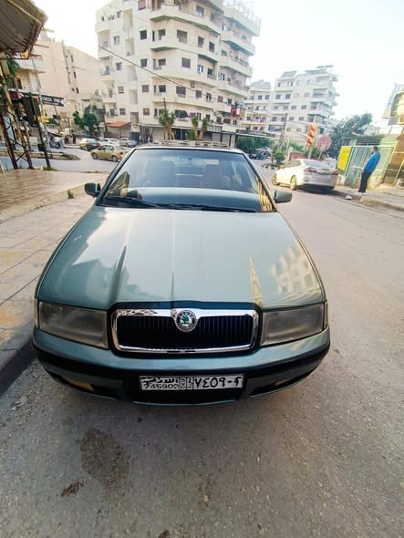 سكودا أوكتافيا 2002 - صورة 3