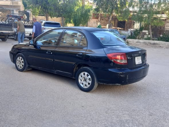 كيا ريو 2001 - صورة 1