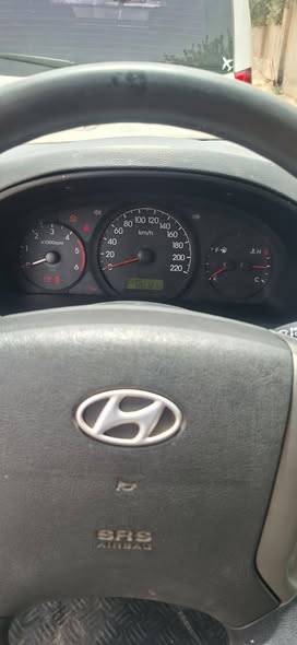 هيونداي اتش 1 2011 - صورة 5
