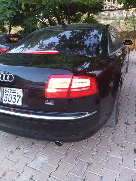 أودي A8 2006 - صورة 2