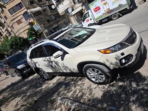 كيا سورينتو 2010 - صورة 3