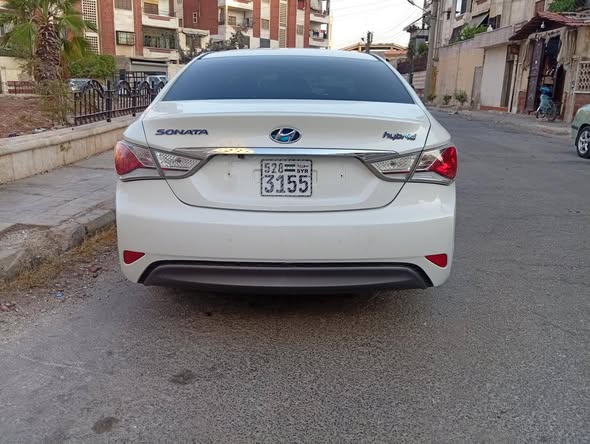 هيونداي سوناتا 2012 - صورة 2