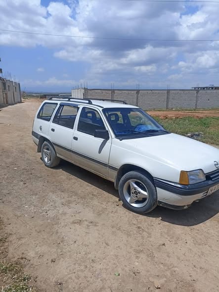 أوبل كاديت 1991 - صورة 2
