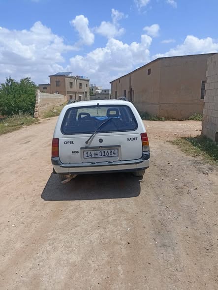 أوبل كاديت 1991 - صورة 3