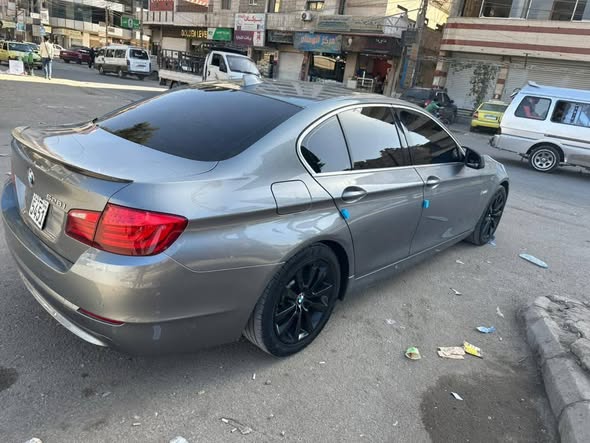 بي إم دبليو 528i 2012 - صورة 2