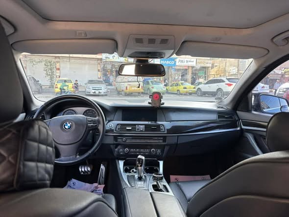 بي إم دبليو 528i 2012 - صورة 3