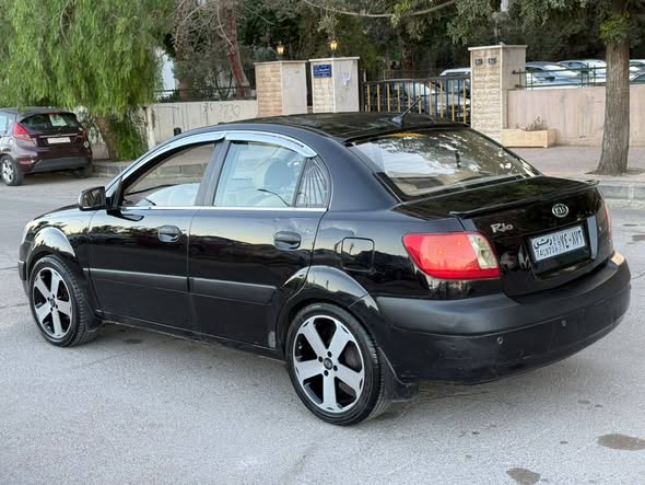 كيا ريو 2008 - صورة 1