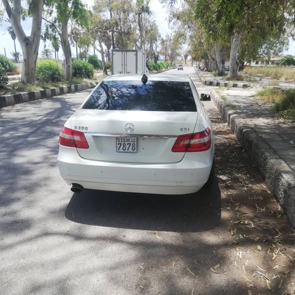 مرسيدس E200 2011 - صورة 3