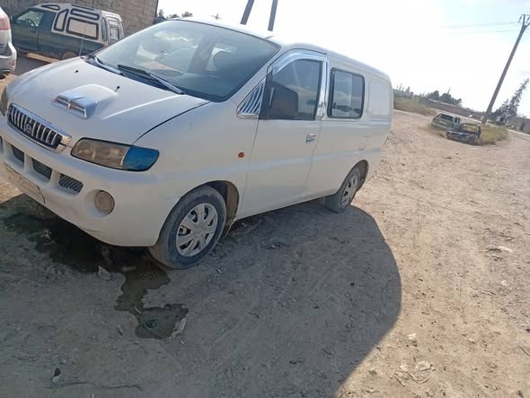 هيونداي H-1 2004 - صورة 1