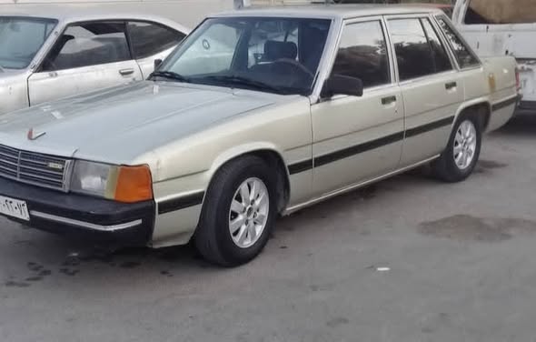 مازدا 929 1983 - صورة 1
