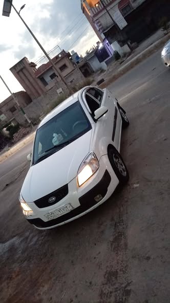كيا ريو 2010 - صورة 1