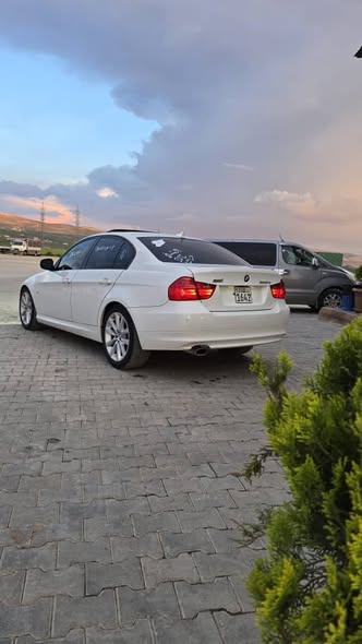 بي إم دبليو 320 2012 - صورة 4