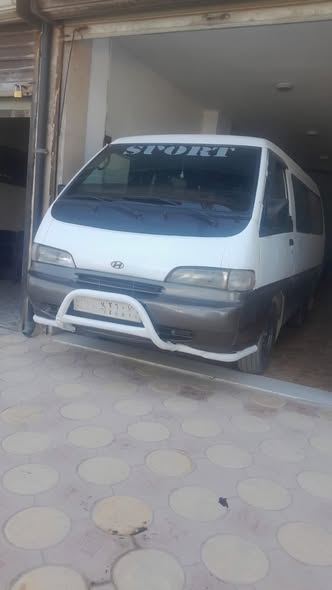 هونداي H-1 1996 - صورة 1