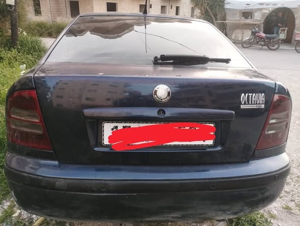 سكودا اوكتافيا 2002 - صورة 4