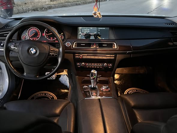 بي ام دبليو 740Li 2010 - صورة 3