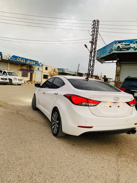 هيونداي افانتي 2015 - صورة 3