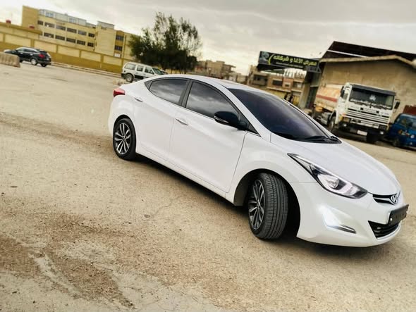 هيونداي افانتي 2015 - صورة 5