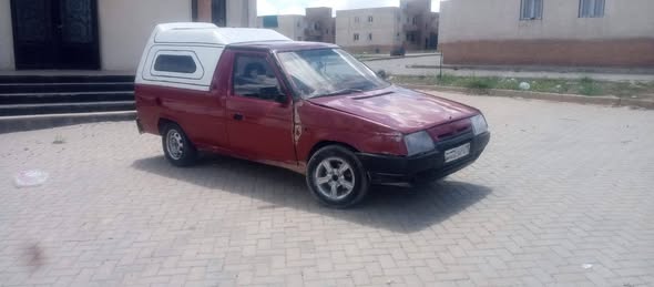 سكودا بيك اب 1994 - صورة 1
