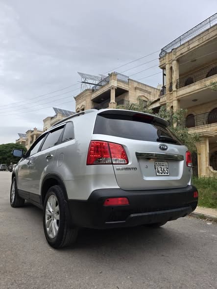 كيا سورينتو 2012 - صورة 2
