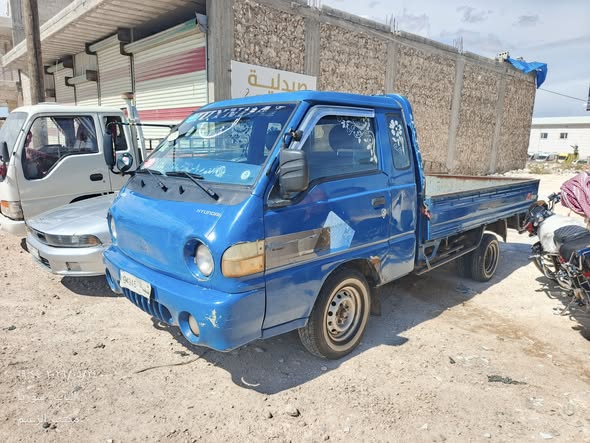 هيونداي H-100 2001 - صورة 1