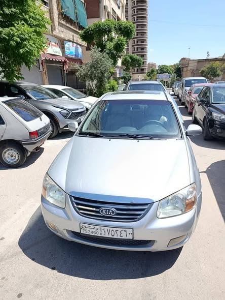 كيا سيراتو 2008 - صورة 1