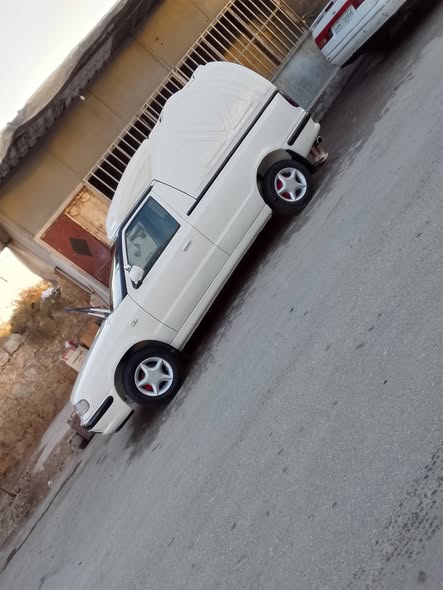 سكودا بيك اب 1996 - صورة 1